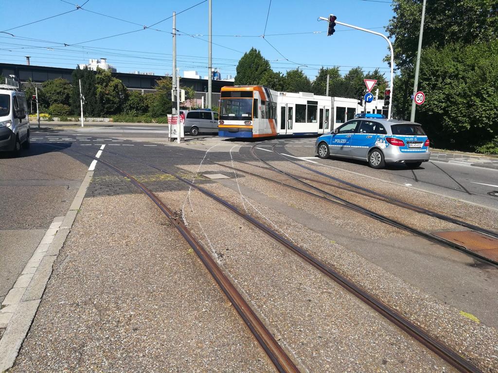 PPRP Lu 180708 Strab entgleist Stern Brunckstraße internetfrei