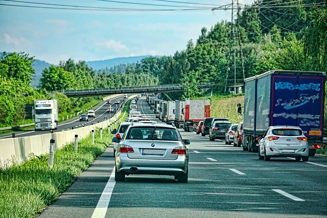 Pixabay Rettungsgasse