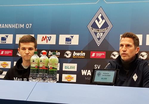(Foto: Spowo) Patrick Glöckner, rechts, nimmt zu den letzten Niederlagen Stellung 20201217 140258 Copy