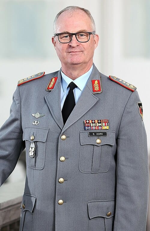 Mannheim: General Zorn spricht über globale Sicherheitslage und neues Wehrgesetz