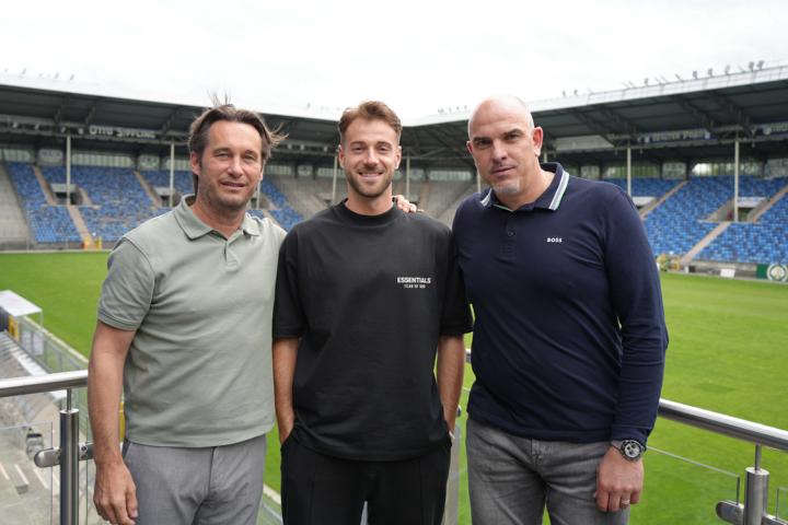 Der SV Waldhof Mannheim hat den zum Saisonende auslaufenden Vertrag mit Abwehrspieler Lukas Klünter verlängert. 