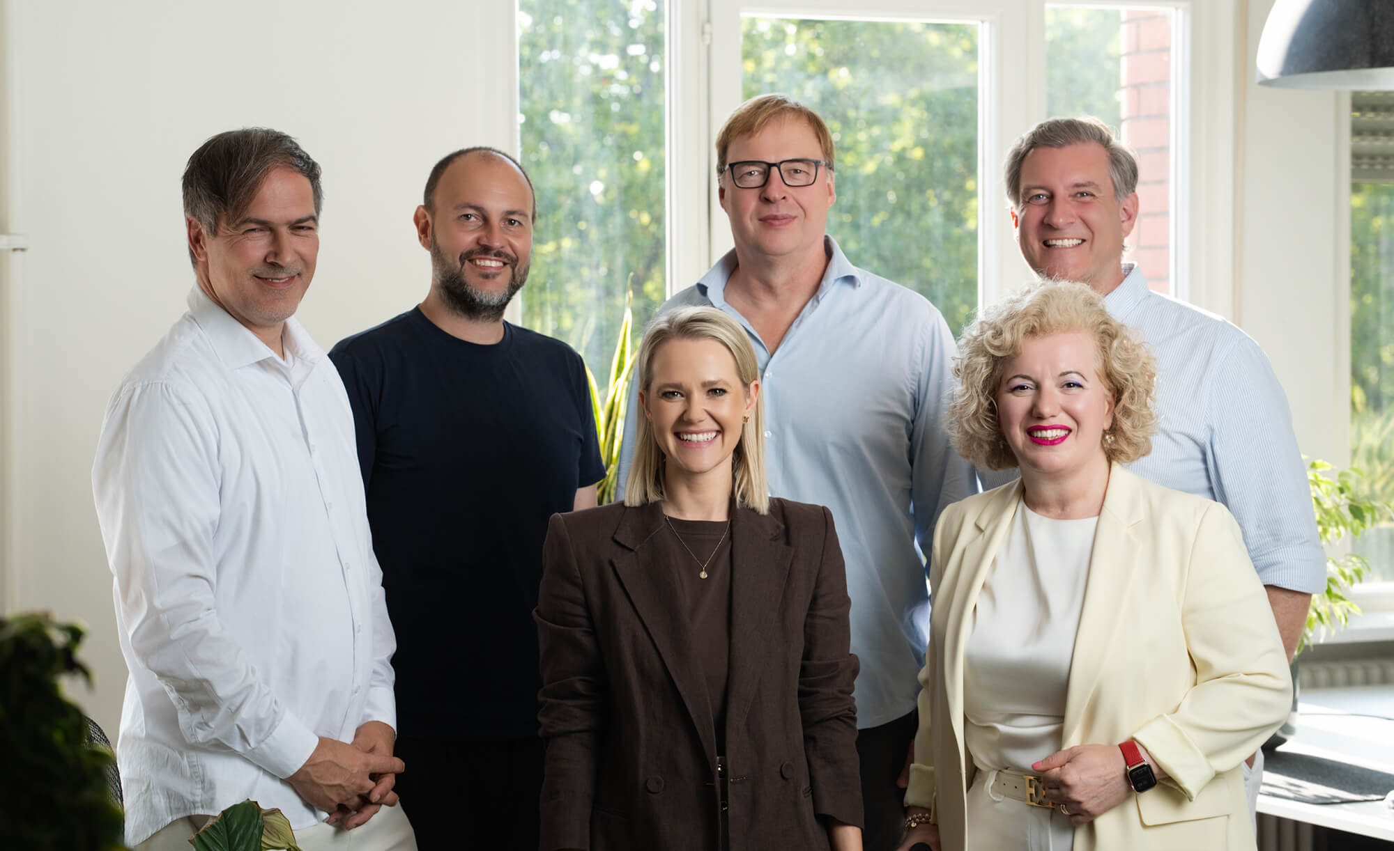 Das neue Vorstandsteam des Marketing Club Rhein-Neckar e.V. (v.l.n.r.): Thomas Stark, Michael Abt, Christina Volk, Peter Verclas, Yeliz Kavak-Küstner und Simon Prehn