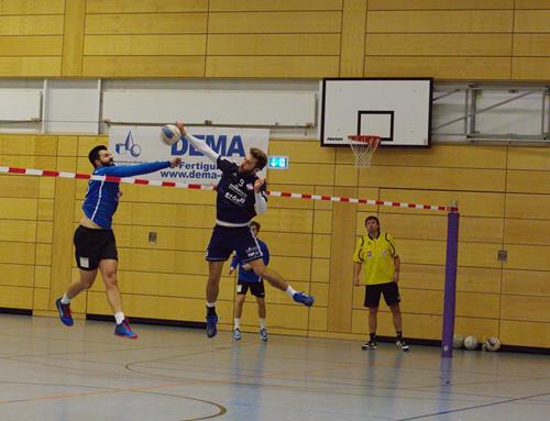 (Foto: W. Neuberth) Nick Trinemeier im Angriff Angriff3 Bildgröße ändern 1 Copy