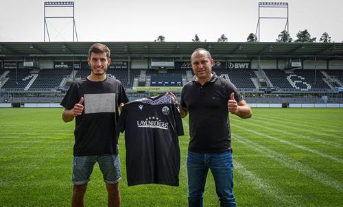 (Foto: SVS) Bashkim Ajdini, links, mit SVS-Sportchef Mikayil Kabaca Bashkim Ajdini kommt aus Osnabrück an den Hardtwald Copy