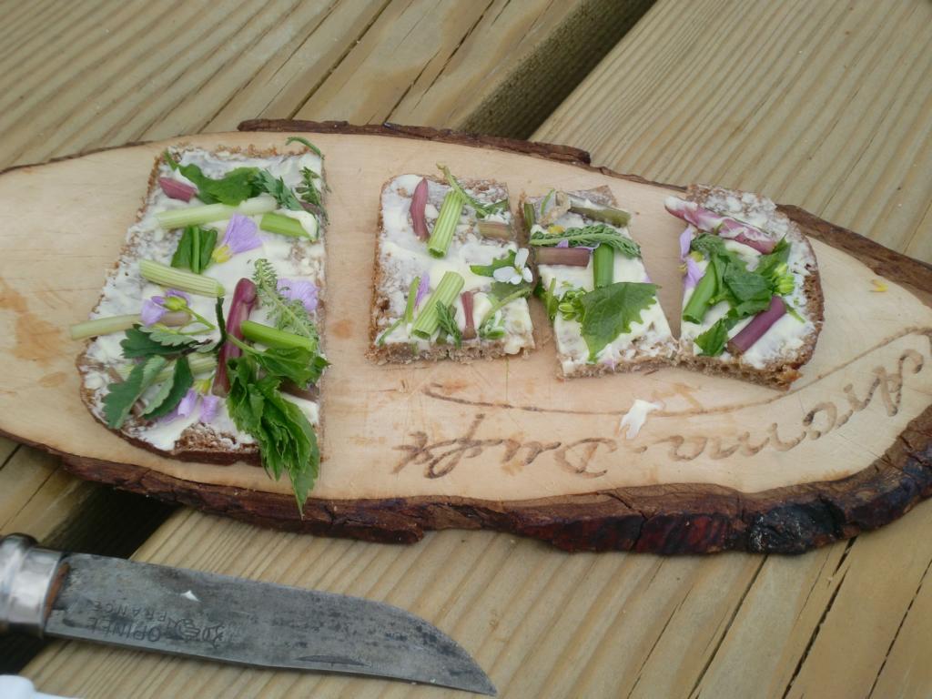 Kraeuterbutterbrot