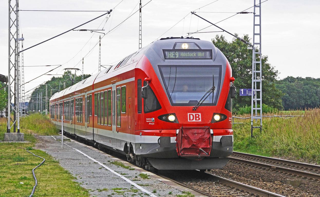 regional train 1572209 1920