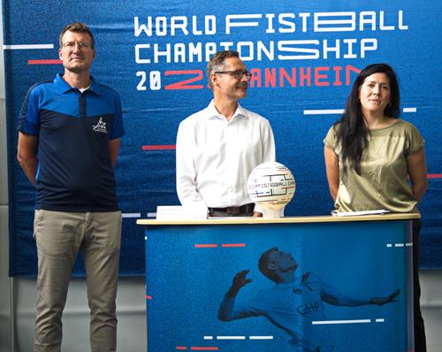 (Foto: W. Neuberth) v.l.n.r, Jörn Verleger, Ralf Eisenhauer, Stefanie Sandmeier Faustball PK1
