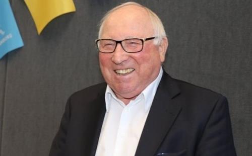 Uwe Seeler - einer der Größten des deutschen Fußballs IBA Hamburg Andreas Bock 4 777x437 Copy