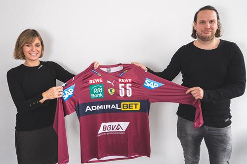 (Foto: RNL) Nikolas Katsigiannis, rechts, mit Geschäftsführerin Jennifer Kettemann Jennifer Kettemann und Nikolas Katsigiannis Copy
