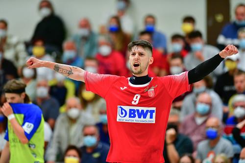 Lucas Bauer jubelt über den Derby Sieg Copy