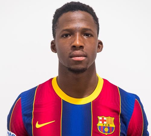 (Foto: FC Barcelona/RNL) Mamadou Diocou - ab nächster Saison ein Löwe Mamadou Diocou Portrait Copy