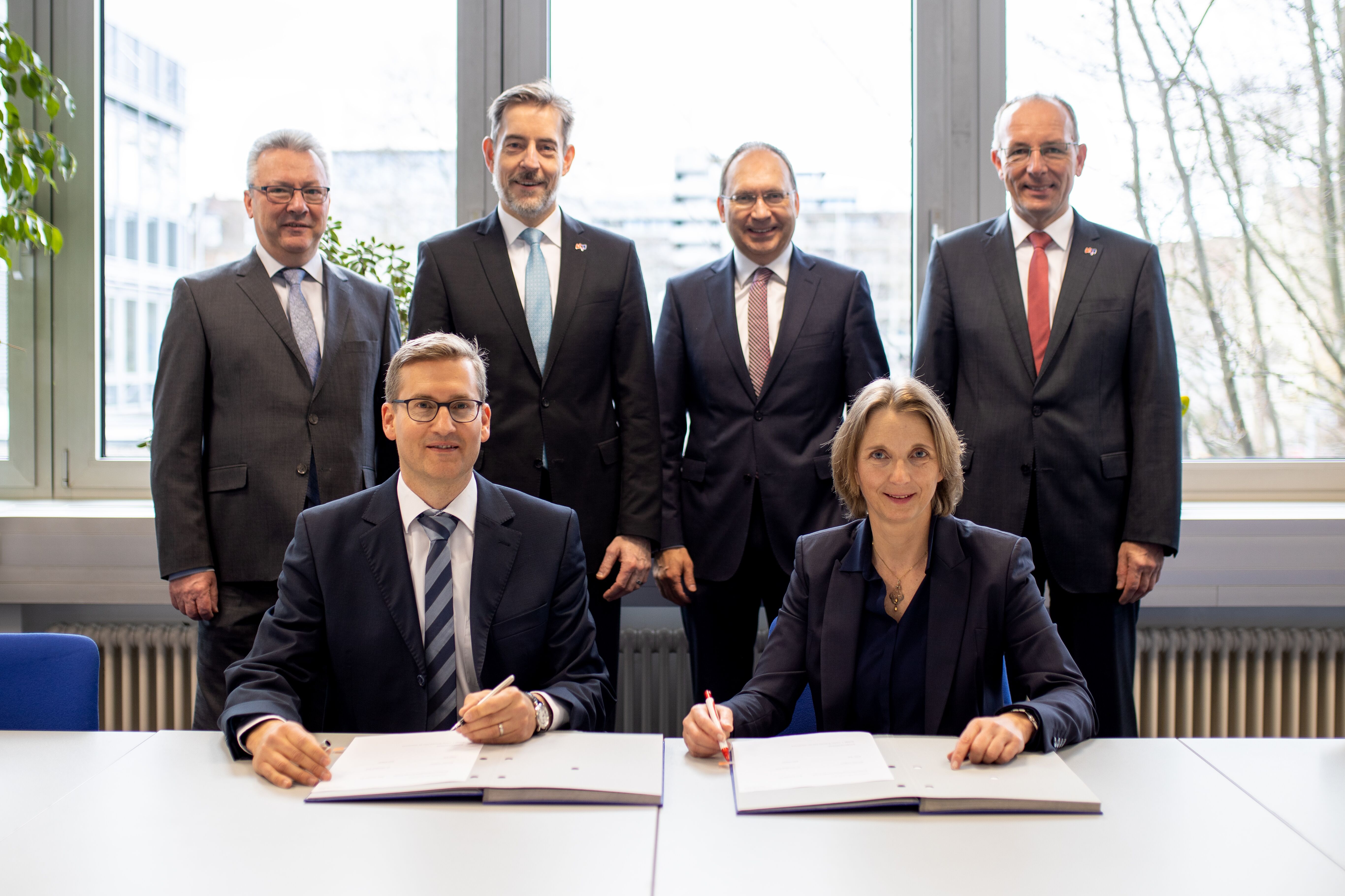MVV Vertragsunterzeichnung