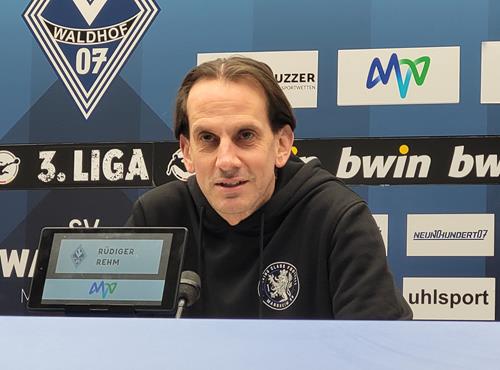 (Foto: SpoWo) Waldhof-Trainer Rüdiger Rehm hofft gegen Aue auf ein Erfolgserlebnis Rehm Aue