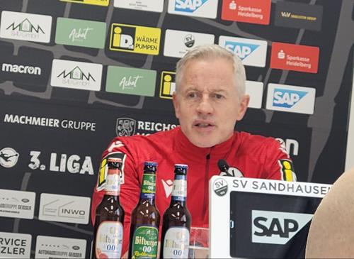 (Foto: SpoWo) SVS-Trainer Jens Keller will mit seinem Team die Erfolgsserie fortsetzen SVS Keller