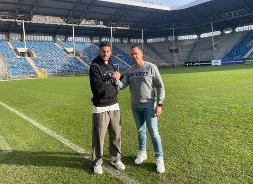 (Foto: SVW) Omer Hanin, links, mit Torwarttrainer Florian Beck SVW Torhüter