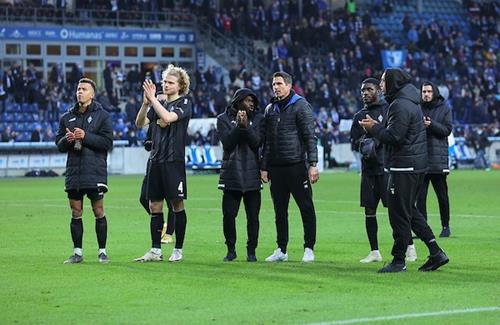 (Foto: PIX/M.Ruffler) Trauriger Abschied von den Fans und in die Winterpause für den SVW dc 191221 69549 Copy