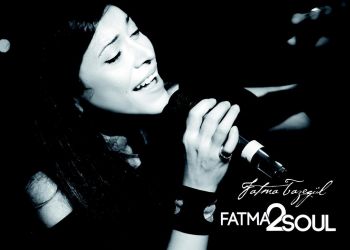 K1024 Pressefoto Fatma2Soul COPYRIGHT Hardy Blues Und Grafik Katharina Bansah 3 F2S Autogrammkarte HARDY VS