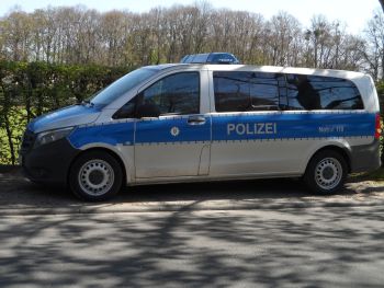 police car 1344903 1920 1